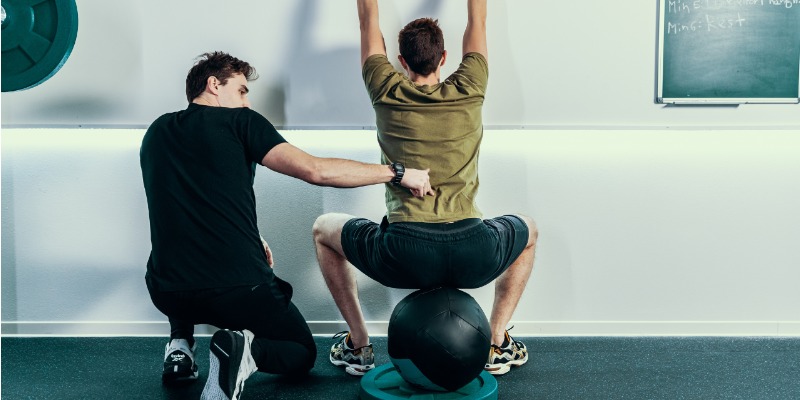 https://www.bodyconvert.it/ - Lo Squat: Benefici, Tecnica e Prevenzione a Ogni Età